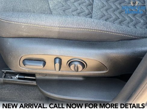 Used 2023 Chevrolet Equinox LT FWD image 8