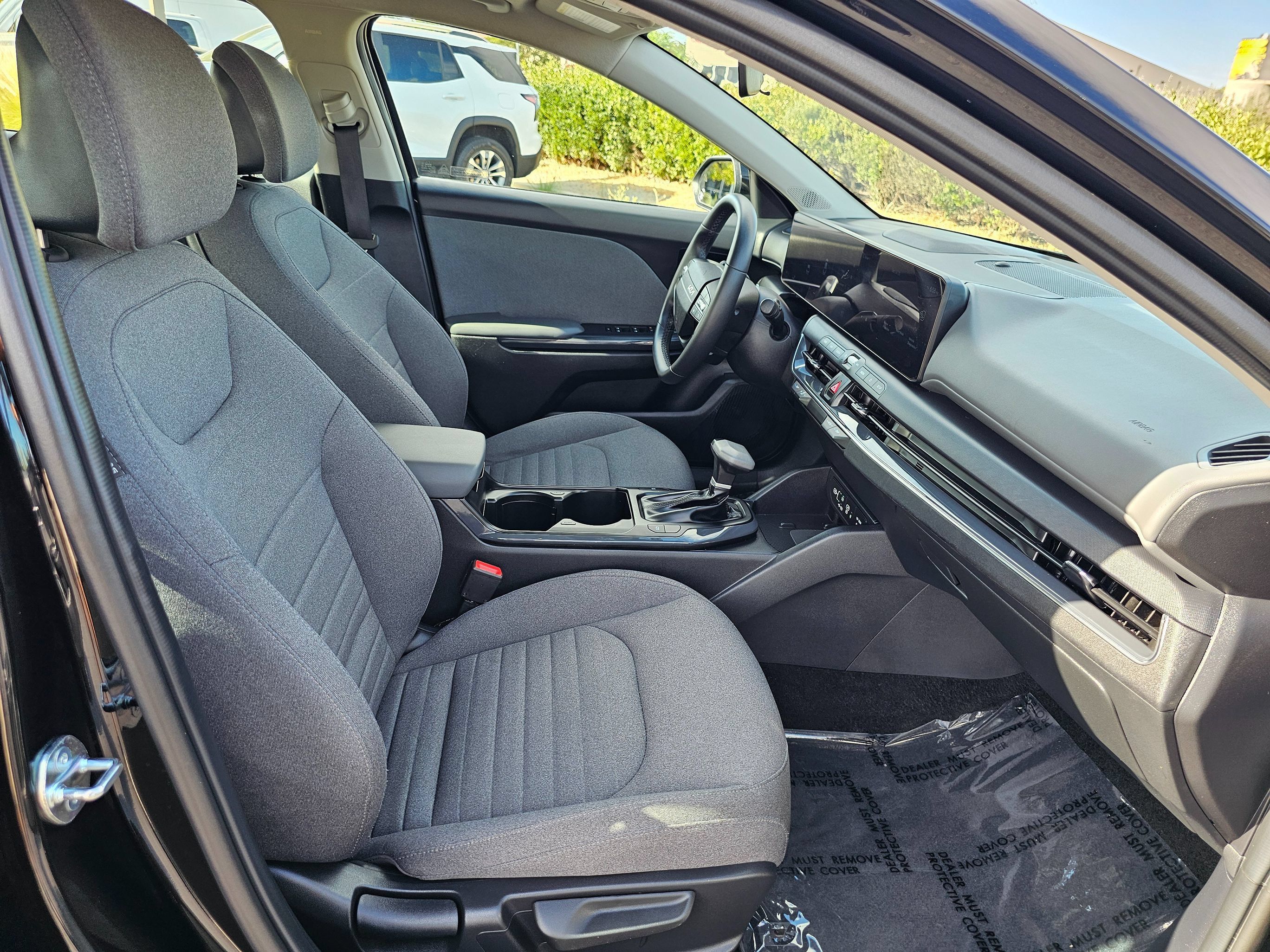 Used 2025 Kia K4 EX FWD image 33