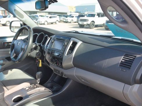 Used 2013 Toyota Tacoma 4x4 Double Cab w/ SR5 Pkg image 28