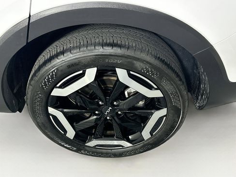 Used 2025 Kia Telluride S image 11