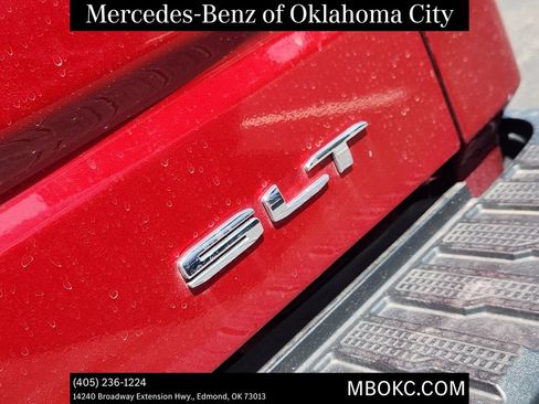 Used 2022 GMC Sierra 1500 SLT AWD/4WD image 9