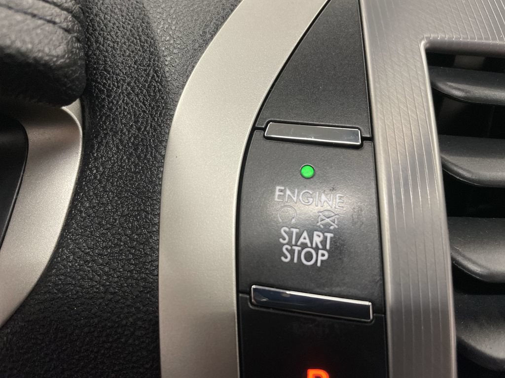 Used 2020 Lincoln MKZ FWD image 10