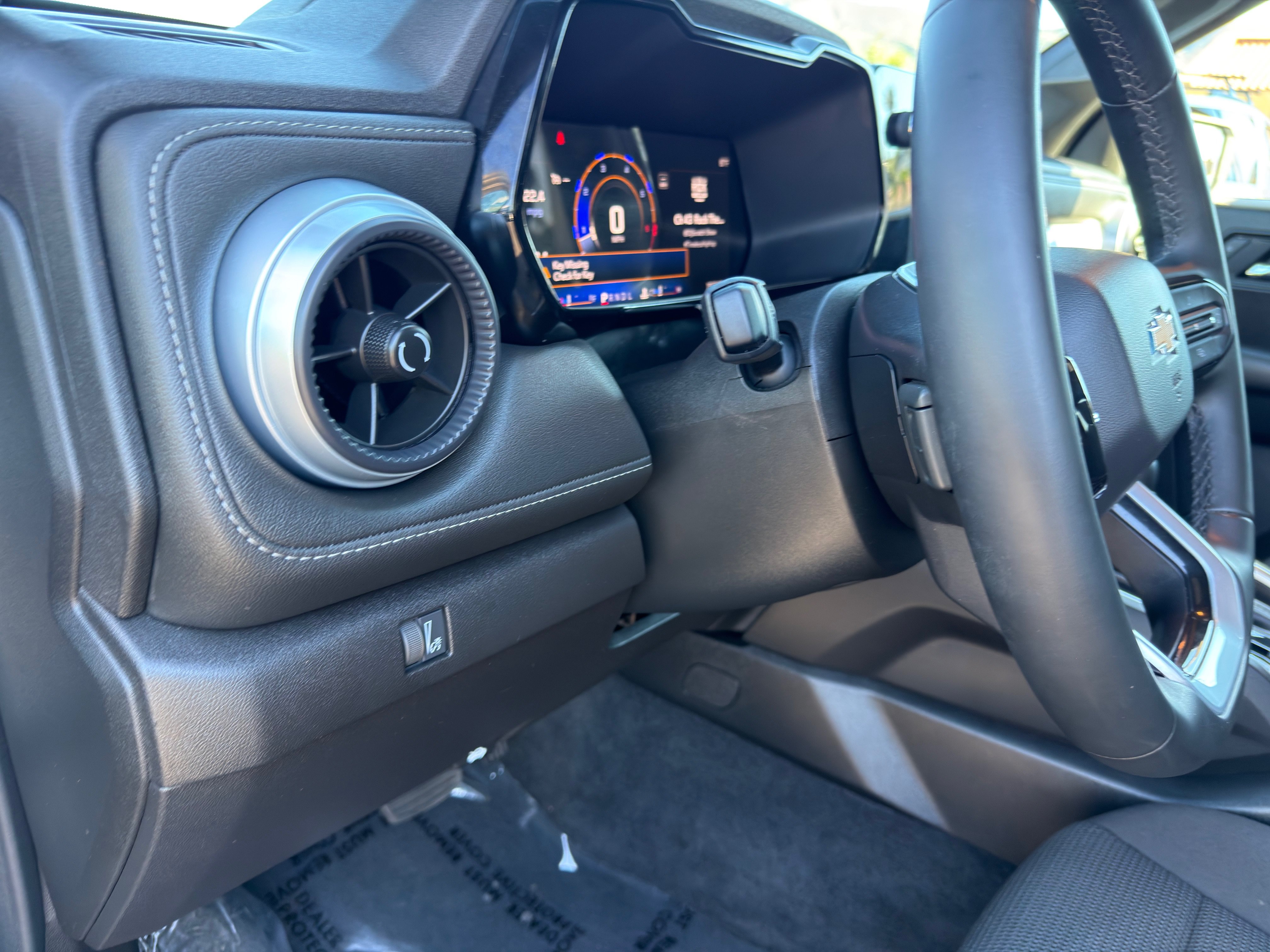 Used 2026 Chevrolet Colorado LT RWD image 30