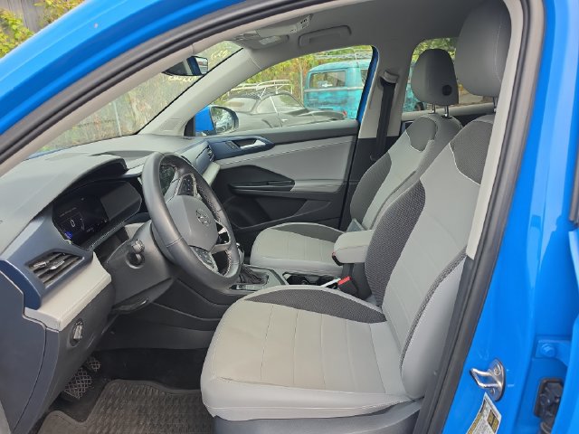 Used 2024 Volkswagen Taos SE FWD image 12