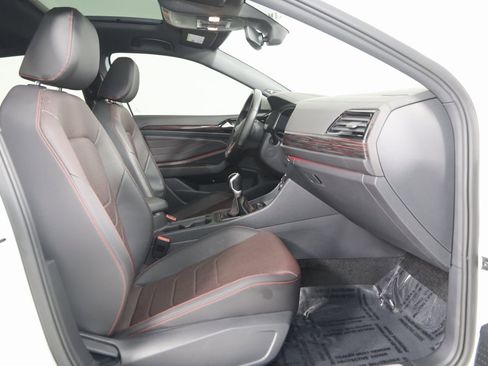 Used 2024 Volkswagen Jetta GLI Autobahn image 13