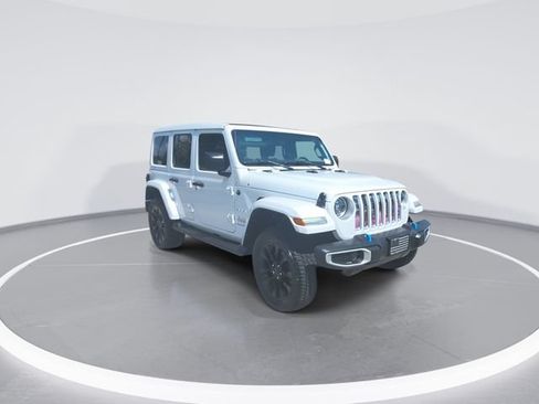 Used 2023 Jeep Wrangler Unlimited Sahara w/ Cold Weather Group AWD/4WD image 2