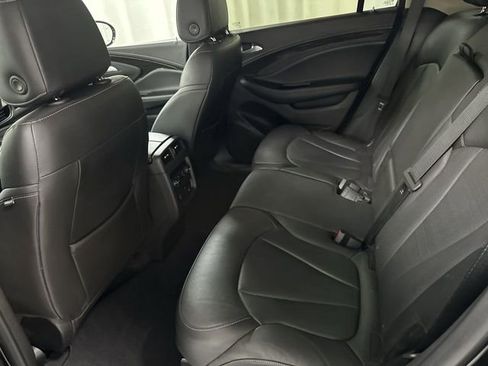 Used 2018 Buick Envision Essence AWD/4WD image 15