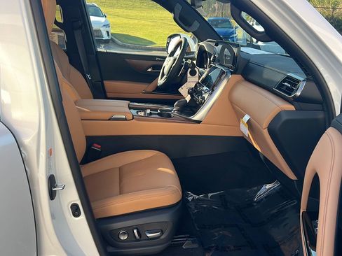 New 2026 Lexus LX 700h Luxury AWD/4WD image 14