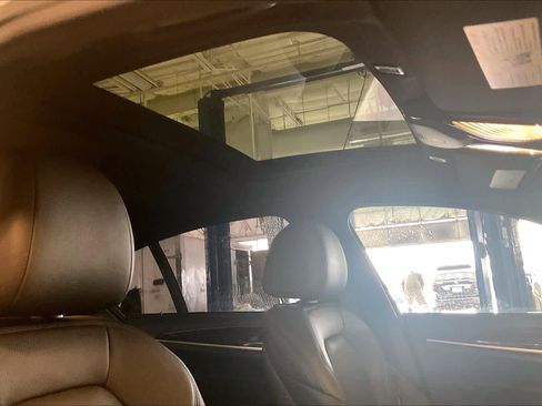 Used 2019 BMW 530i w/ Convenience Package RWD image 12