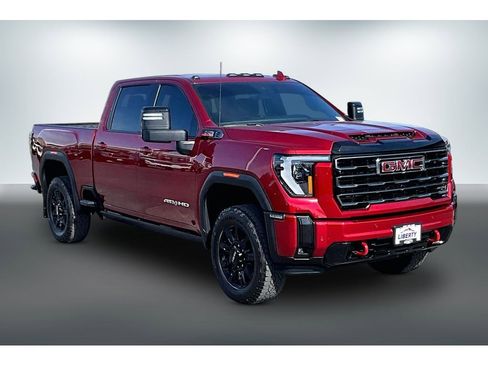 Used 2025 GMC Sierra 2500 AT4 w/ AT4 Premium Plus Package AWD/4WD image 3