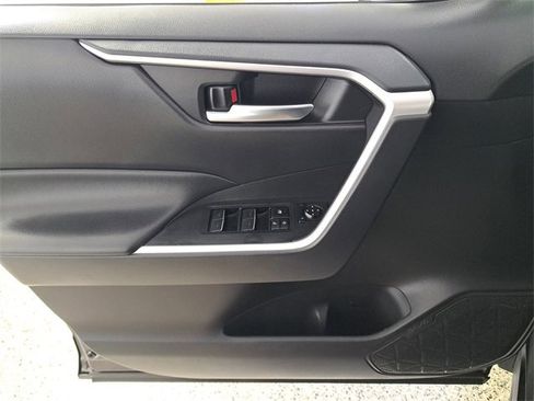 Used 2024 Toyota RAV4 XLE image 21