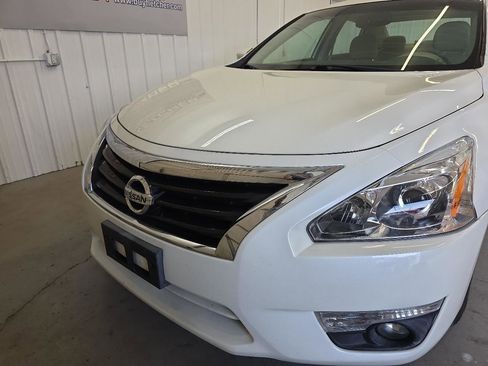 Used 2015 Nissan Altima 2.5 SL w/ Technology Package image 5