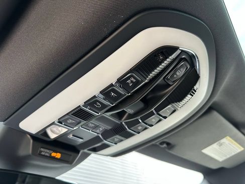 Certified 2026 Porsche Macan S AWD/4WD image 22