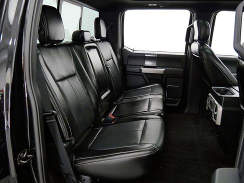 Used 2018 Ford F150 Lariat w/ Equipment Group 502A Luxury AWD/4WD image 19