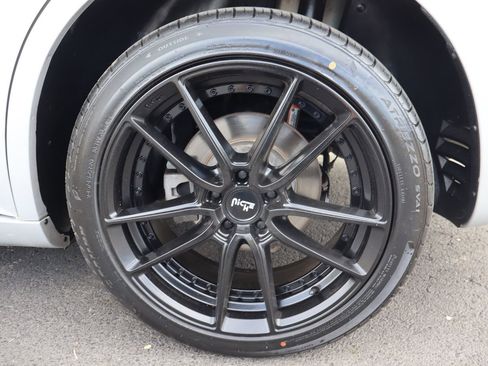 Used 2010 Chrysler 300 Touring image 39