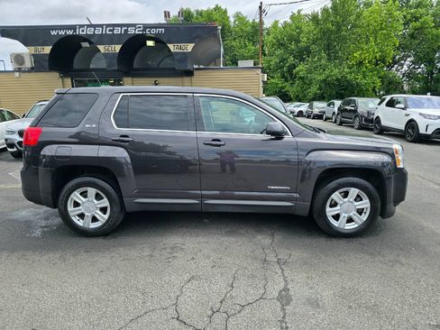 Used 2015 GMC Terrain SLE FWD image 2