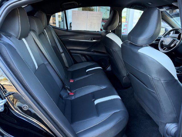 Used 2025 Toyota Camry SE FWD image 18