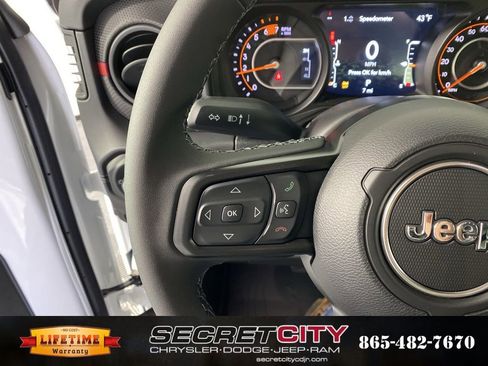 New 2026 Jeep Wrangler Unlimited Rubicon w/ Steel Bumper Group image 16