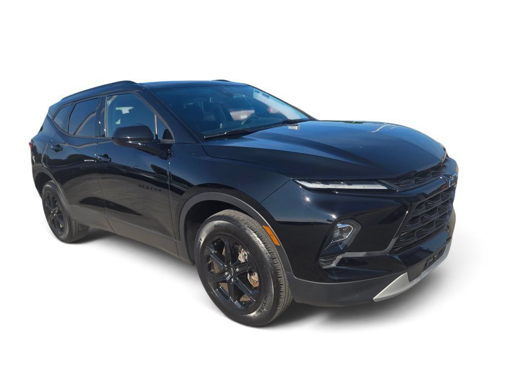 Used 2024 Chevrolet Blazer LT w/ Convenience Package FWD image 2