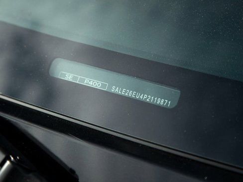 Used 2023 Land Rover Defender 90 X-Dynamic SE image 29