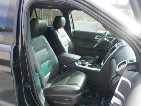 Used 2014 Ford Explorer Sport w/ Equipment Group 401A image 3