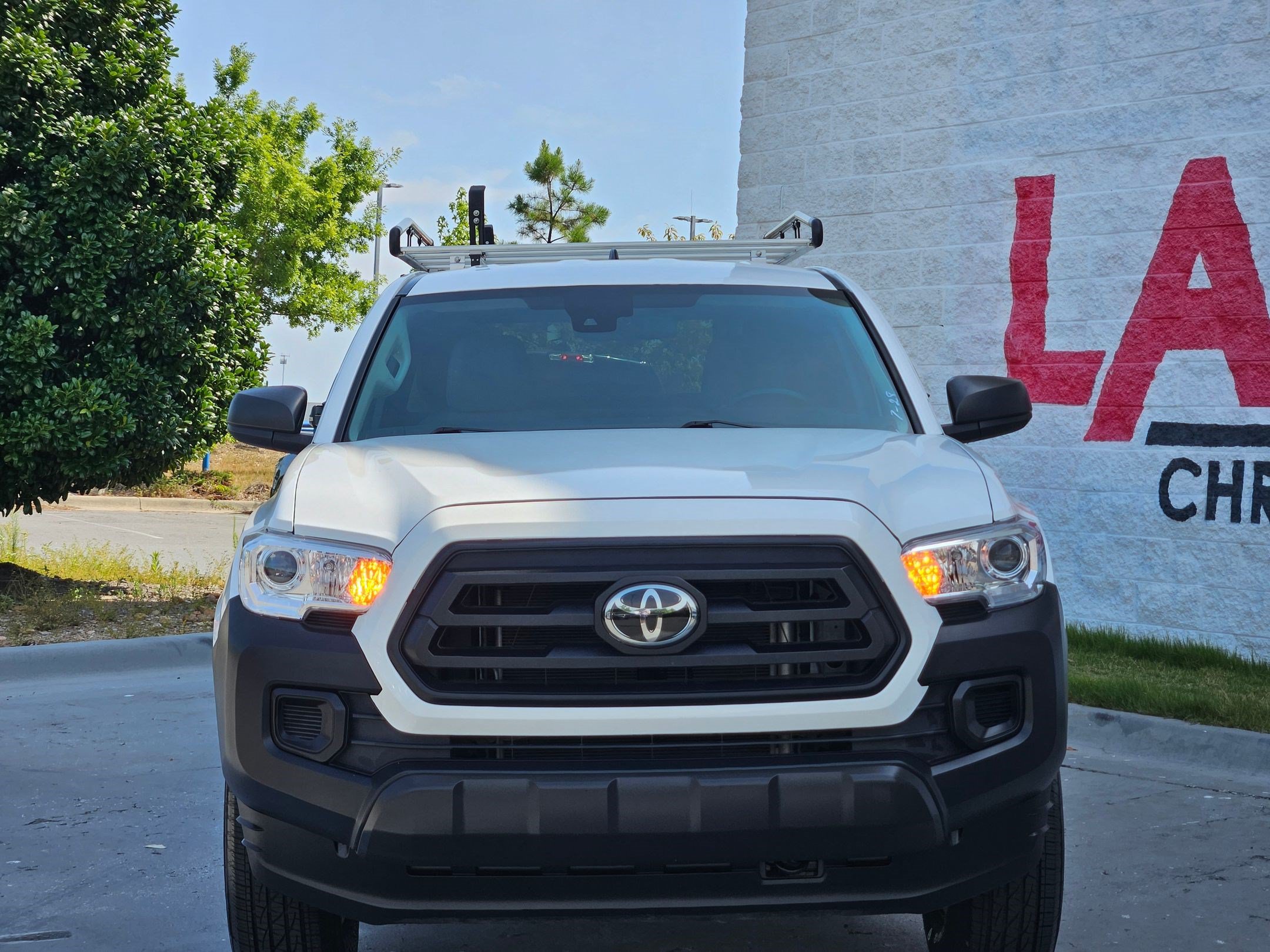 Used 2023 Toyota Tacoma SR RWD image 2