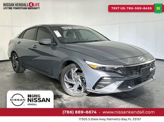 Used 2025 Hyundai Elantra SEL FWD video 1