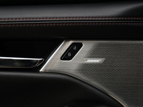 Used 2023 MAZDA MAZDA3 s image 37