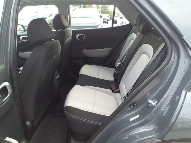 Used 2026 Hyundai Venue SEL FWD image 11