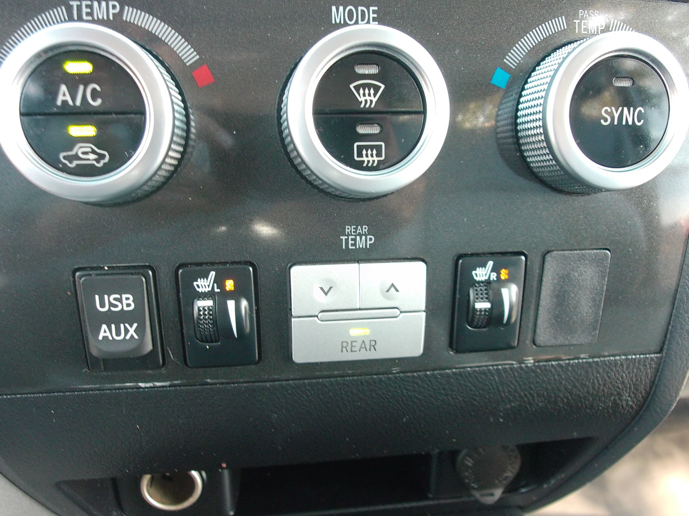 Used 2014 Toyota Sequoia Limited RWD image 25