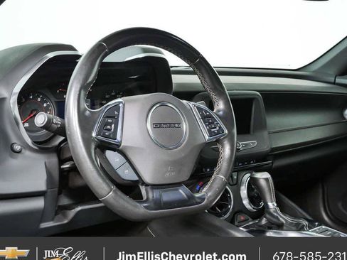 Certified 2023 Chevrolet Camaro LT RWD image 4