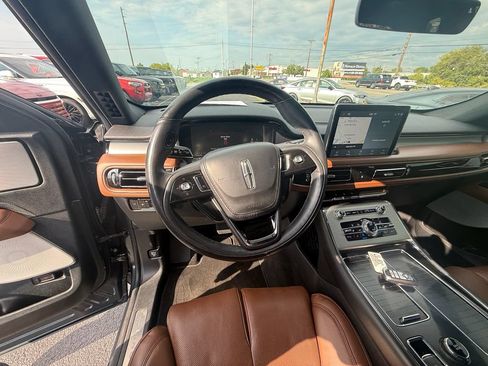 Used 2022 Lincoln Aviator Reserve w/ Equipment Group 201A AWD/4WD image 15