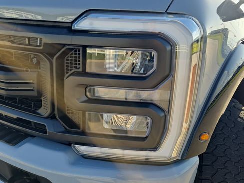 Used 2024 Ford F250 Lariat w/ Lariat Ultimate Package AWD/4WD image 32