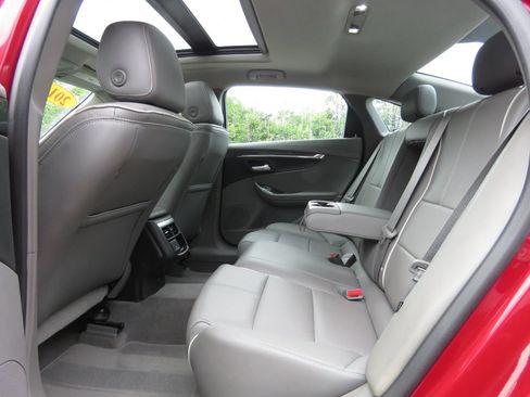 Used 2014 Chevrolet Impala LTZ FWD image 19
