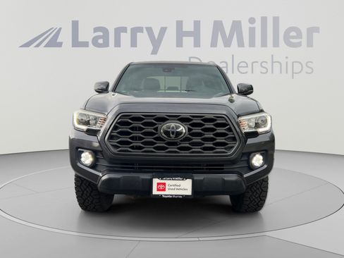 Used 2020 Toyota Tacoma TRD Off-Road AWD/4WD image 8