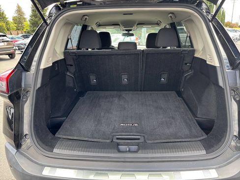 Used 2022 Nissan Rogue SV FWD image 31