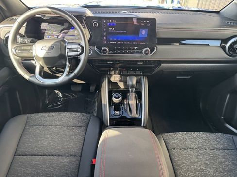 Used 2024 Chevrolet Colorado Z71 image 13