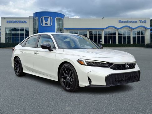 Used 2025 Honda Civic Sport image 1