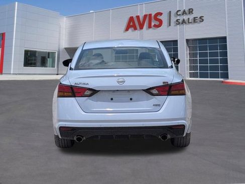 Used 2025 Nissan Altima 2.5 SR AWD/4WD image 7