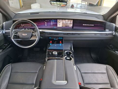 Used 2025 Cadillac Escalade Sport w/ Touring Package AWD/4WD image 9