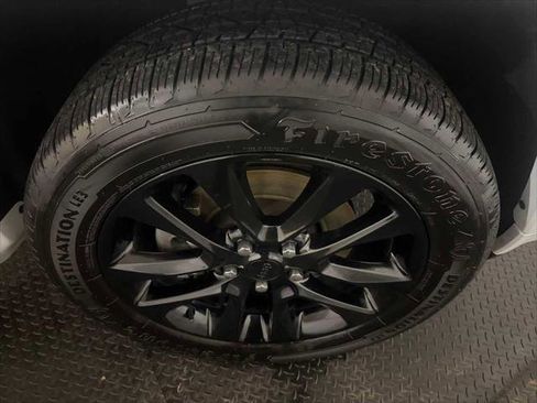 Certified 2021 Jeep Grand Cherokee Laredo X image 10