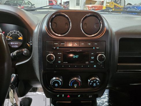 Used 2016 Jeep Patriot Latitude image 36