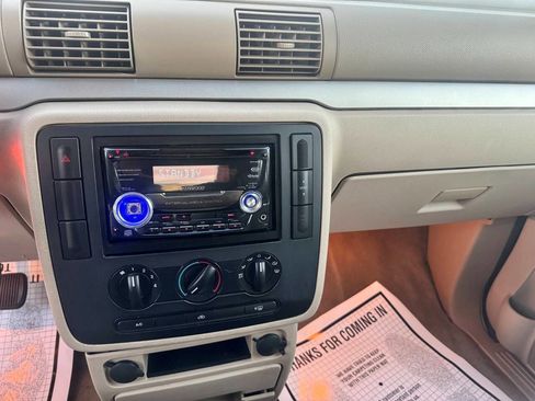 Used 2005 Ford Freestar SE image 7