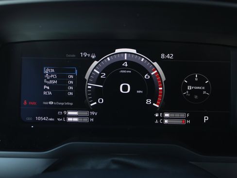 Used 2024 Toyota Tundra Limited image 10