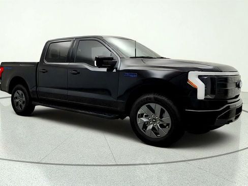 Used 2025 Ford F150 Lightning Lariat AWD/4WD image 3