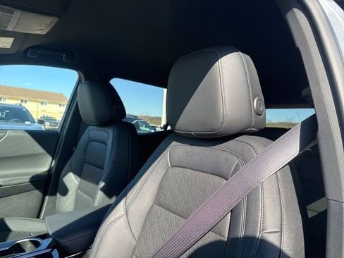New 2026 Chevrolet Equinox LT w/ Convenience Package II FWD image 15