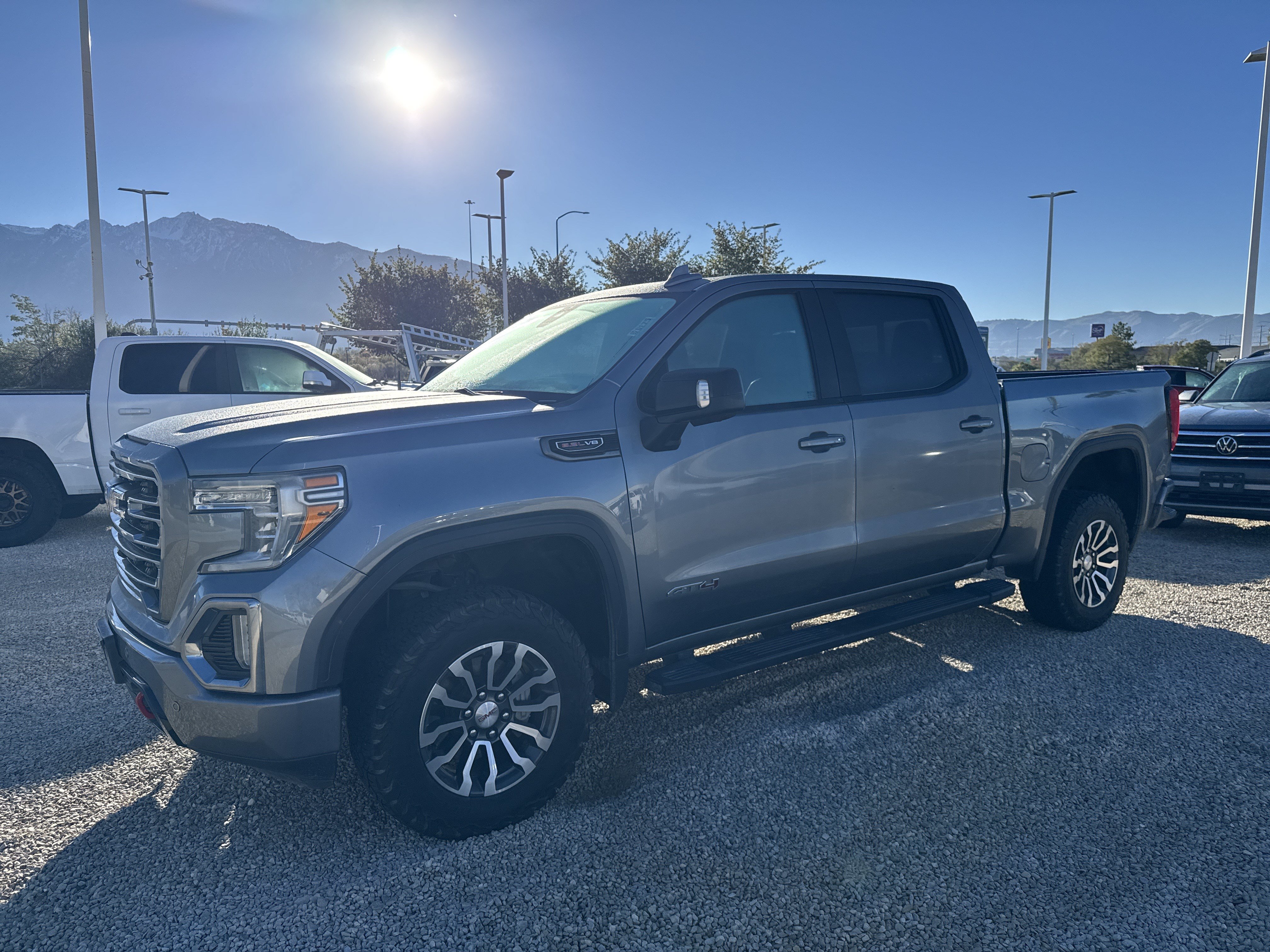 Used 2020 GMC Sierra 1500 AT4 w/ AT4 Premium Package AWD/4WD image 2