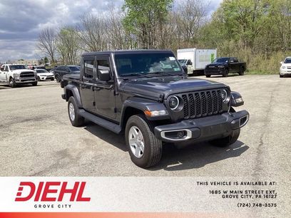 Used 2023 Jeep Gladiator Sport