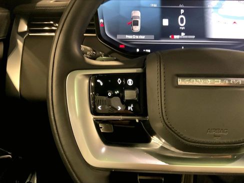 Used 2025 Land Rover Range Rover Long Wheelbase SE image 23