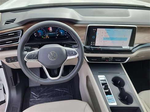 New 2026 Volkswagen Atlas SE image 8